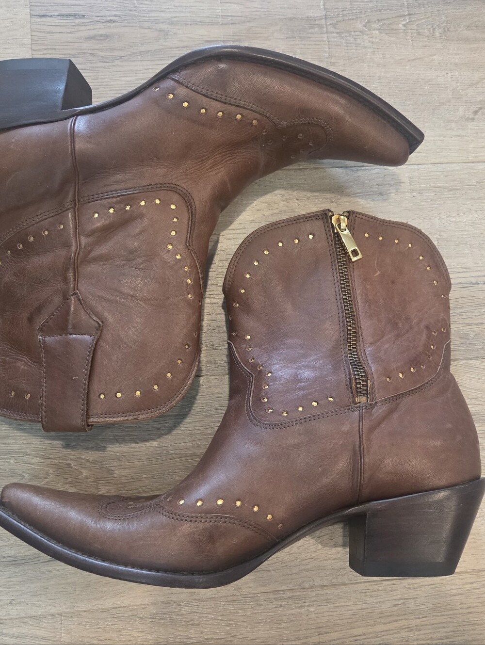 Lucchese Charlie 1 Horse Brown Studded Western Ankle Boots - Women size 9 - Picture 2 of 13